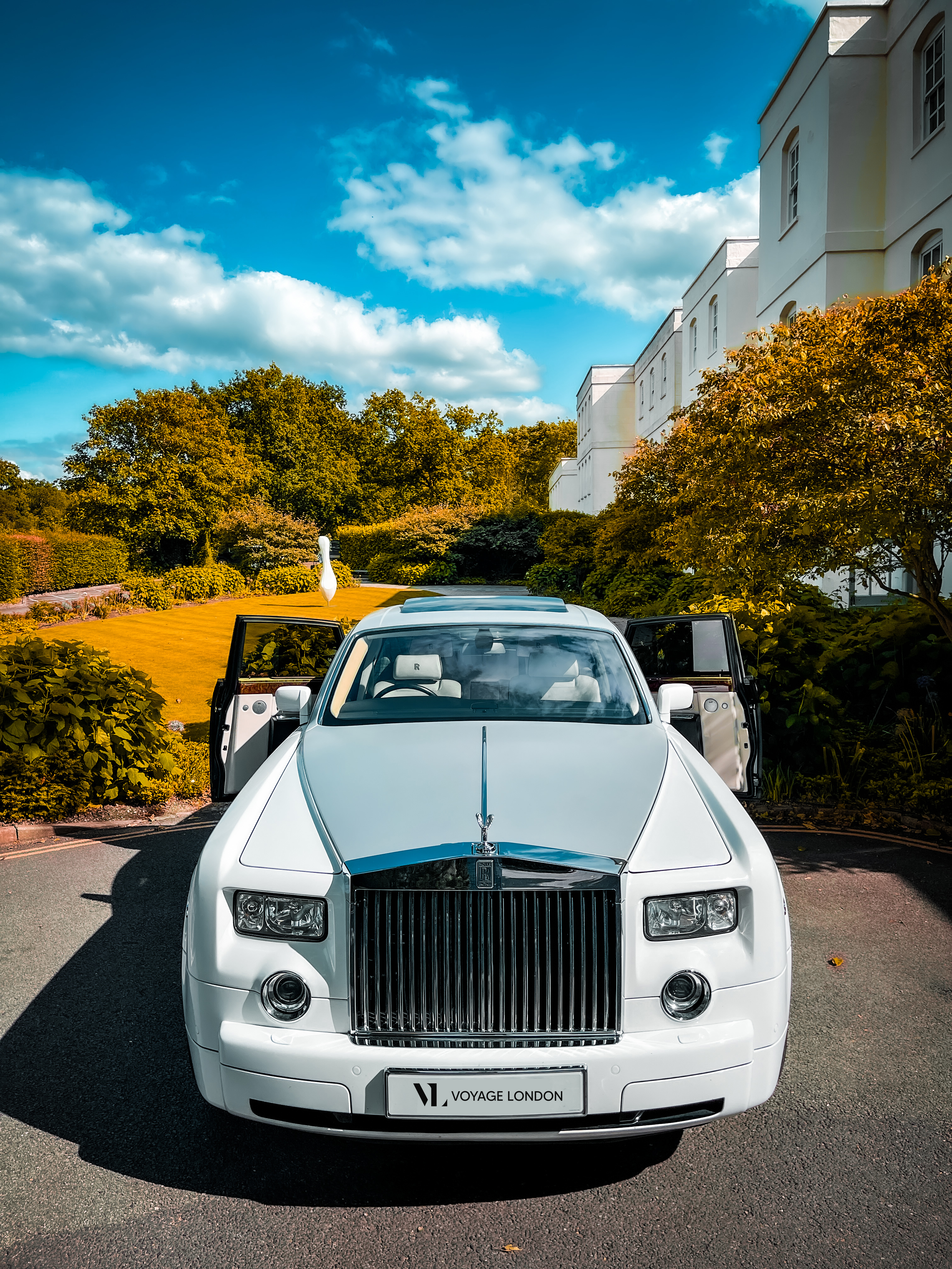 Rolls Royce Phantom front